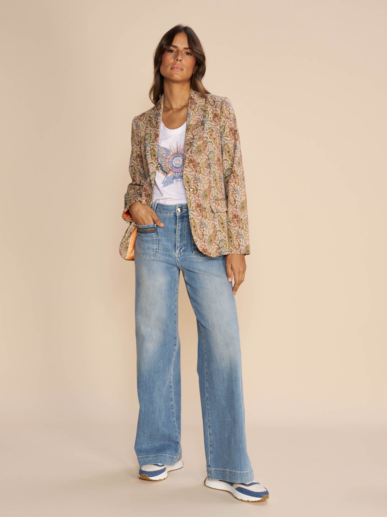 Modelshot / Cement / Detail